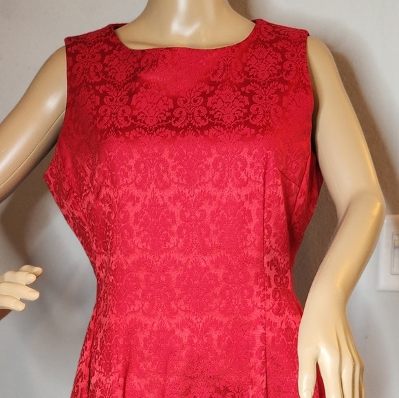 NWT Eva Mendes New York And Company Red Pattern Fit And Flare Dres Size 8 - Picture 2 of 16